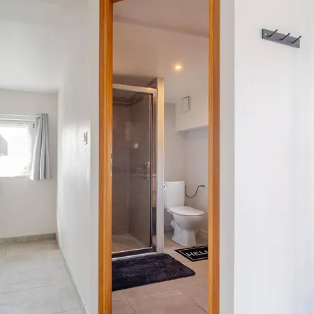 Apartment Meuble Parking Et Espace Velo A *