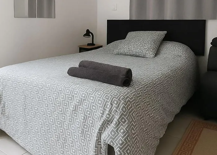 Studio Calme Etape Pro Flers - Parking Prive - Wifi Fibre